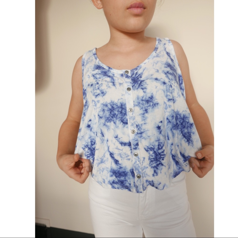 Sky blue tank top